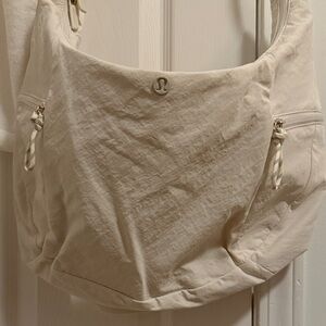 lululemon athletica Off-White Bag Slouchy Sling bag 13 L